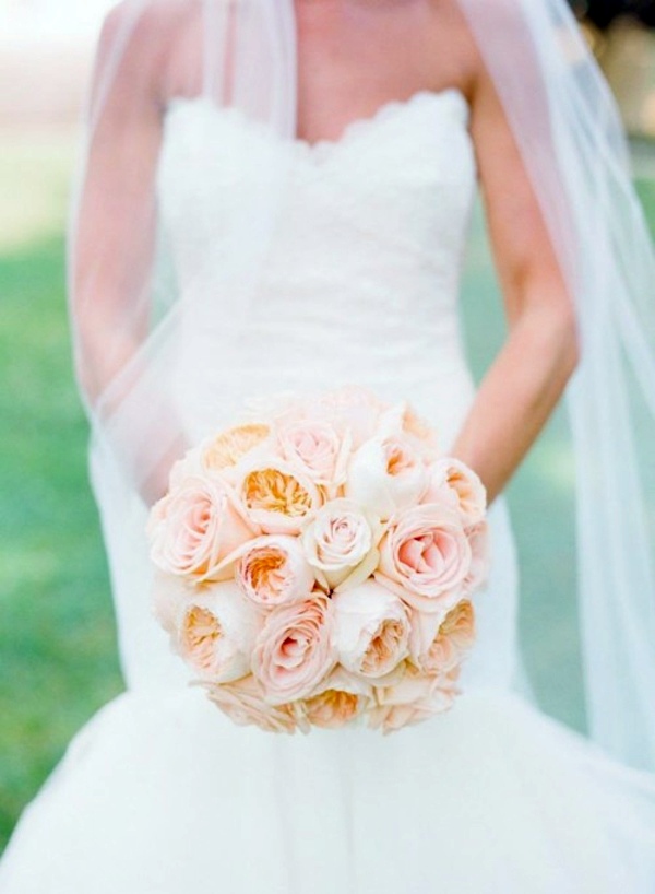 My Wedding Decor in creamy and peach colors