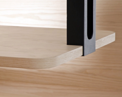 Wood dining - Stand Design Il Treno of Tjep - inspired by old train compartment