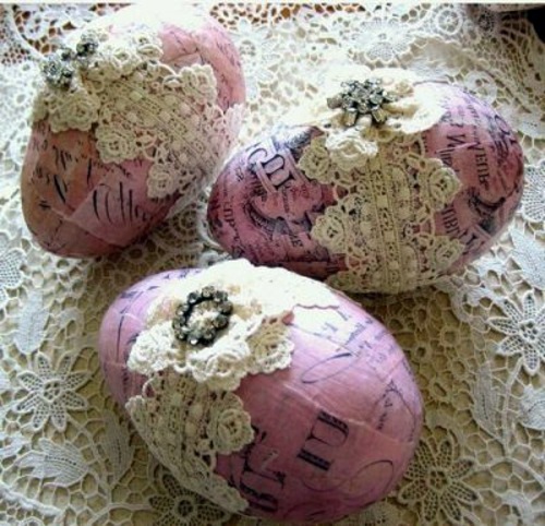 Decoupage on Easter egg