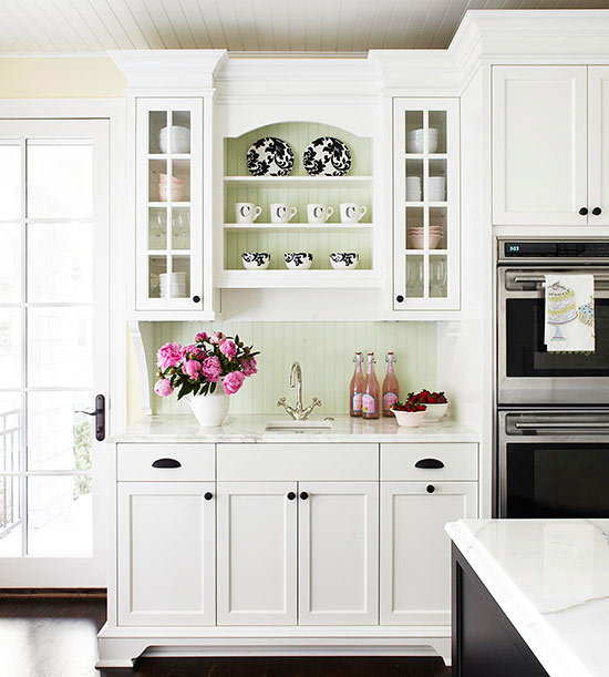 White kitchen cabinets for every taste