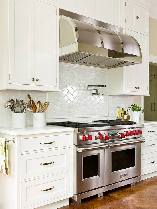 White kitchen cabinets for every taste