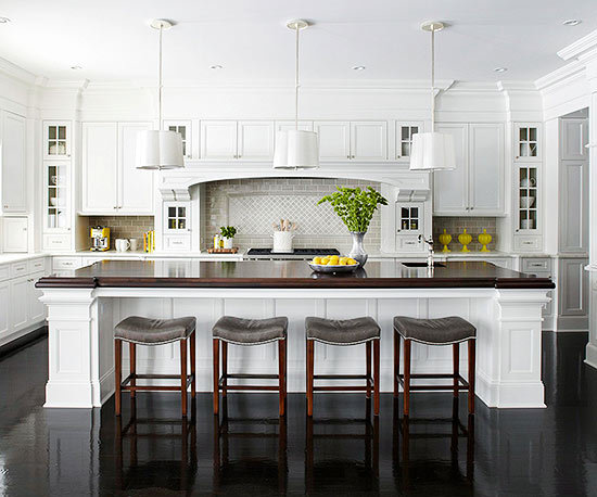 White kitchen cabinets for every taste