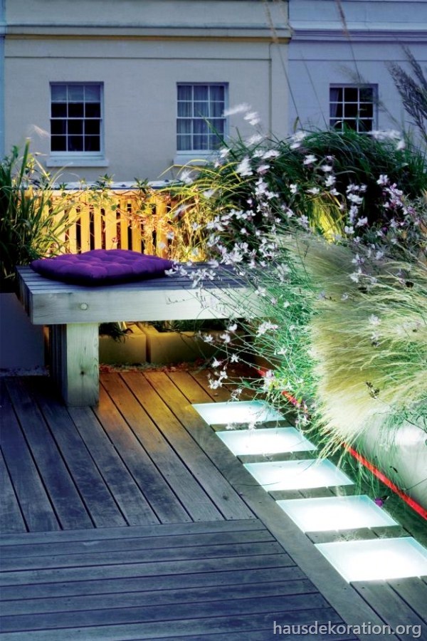 A garden on the roof terrace