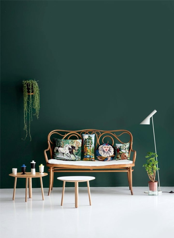 Green wall color - can be reached by a trendy decor