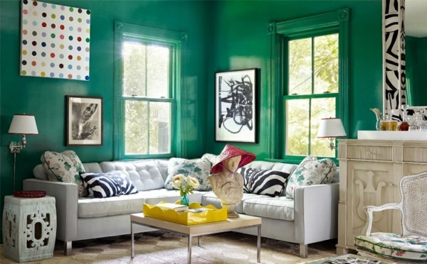 Green wall color - can be reached by a trendy decor