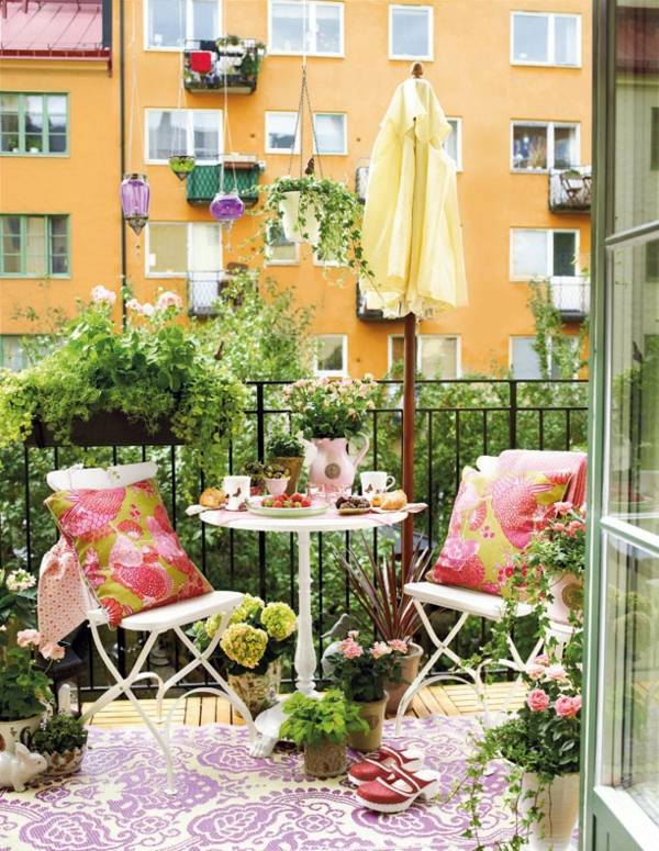 On balcony make hanging garden - Cool ideas for small garden on the balcony On balcony make hanging garden - Cool ideas for small garden on the balcony