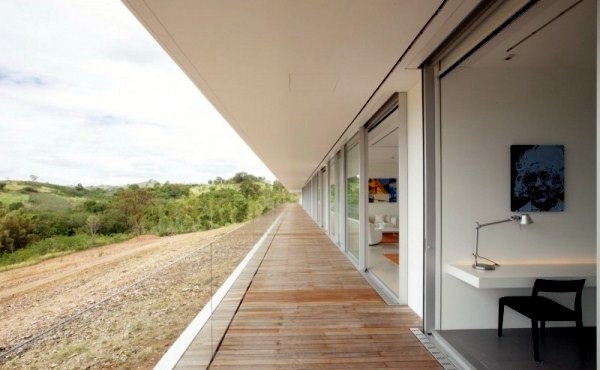 Minimalist Cabin Design extends over 150 meters Minimalist Cabin Design extends over 150 meters