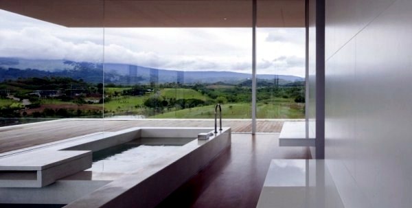 Minimalist Cabin Design extends over 150 meters Minimalist Cabin Design extends over 150 meters