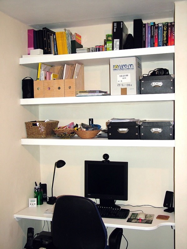 Schreibtisch - Save space - how to combine shelves and desk properly