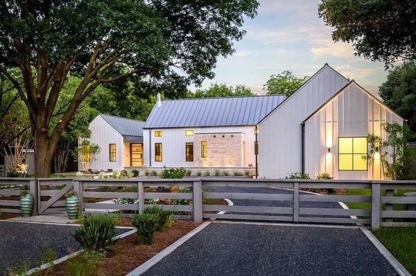 Modern facade cladding for an impressive house character