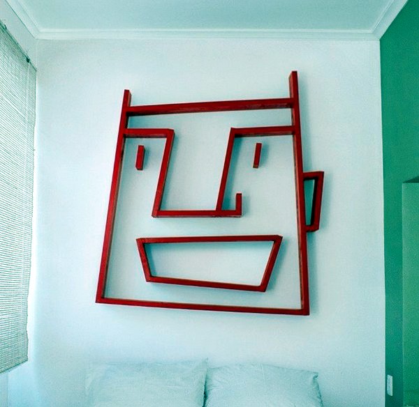 Funny and creative - the shelf with face of Alexi Mccarthy Funny and creative - the shelf with face of Alexi Mccarthy