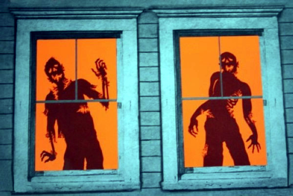 Ideas on how to decorate your windows with paper cutouts for Halloween Ideas on how to decorate your windows with paper cutouts for Halloween