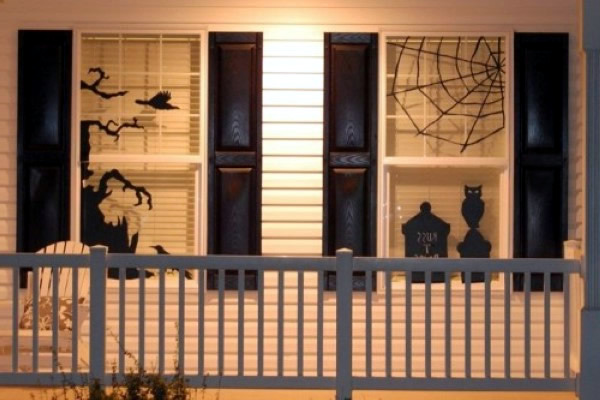 Ideas on how to decorate your windows with paper cutouts for Halloween Ideas on how to decorate your windows with paper cutouts for Halloween