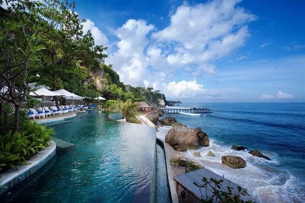 31 spectacular infinity pools that will rock your senses 31 spectacular infinity pools that will rock your senses