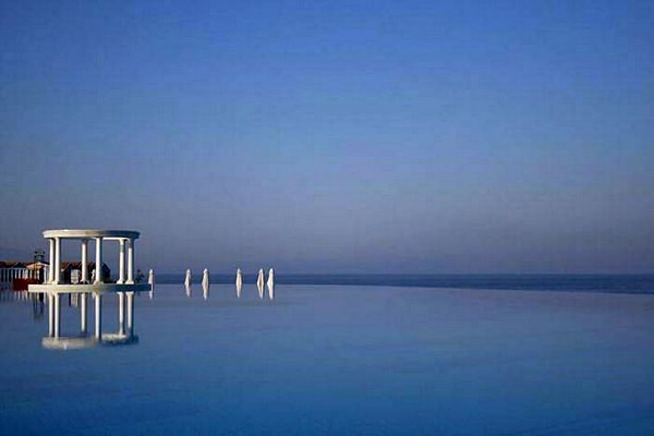 31 spectacular infinity pools that will rock your senses 31 spectacular infinity pools that will rock your senses