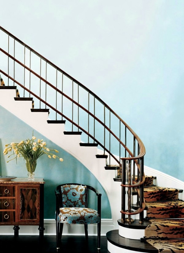 Modern stairs - Practical advice for the use of the area under the stairs