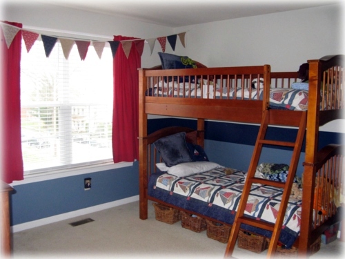 Compact and modern nursery interior for siblings