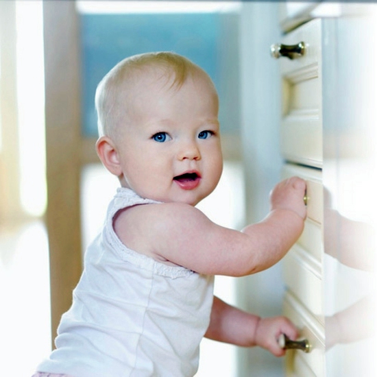 Kinderzimmer - Make the home safe for children - baby and nursery set