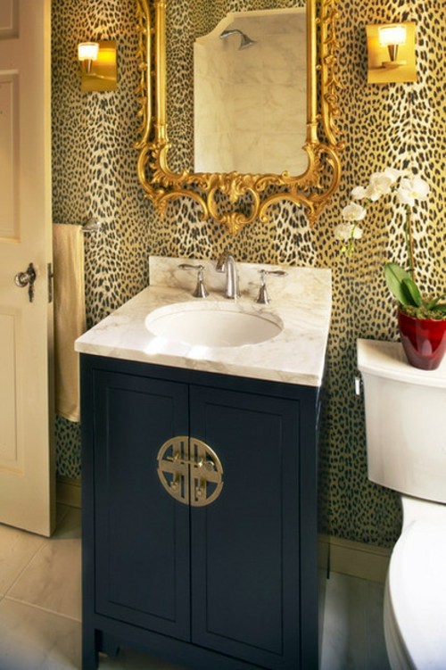 Leopard pattern on which to pounce