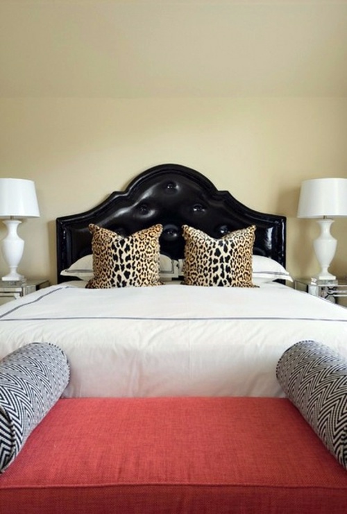 Leopard pattern on which to pounce