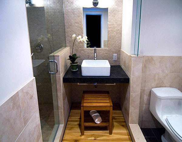 Decorating tips for Small Bathrooms