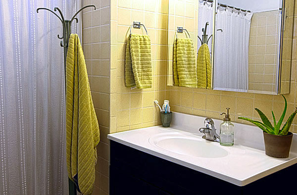 Decorating tips for Small Bathrooms