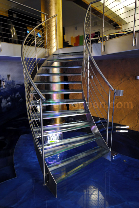 Siller Stairs Gallery - innenausbau & space