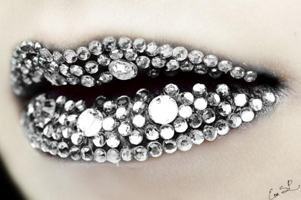 Halloween Makeup by Eva Pernas - Fascinating ideas on how you make up your lips for Halloween