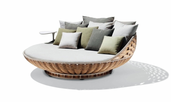 Hanging Swing deck rest for luxurious lounging