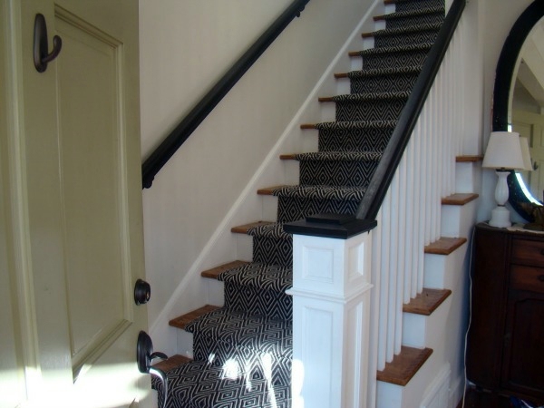 Fabulous staircase rugs bring color