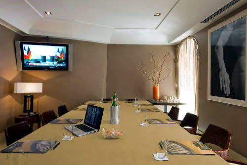 The modern interior design of Hotel St. George Roma