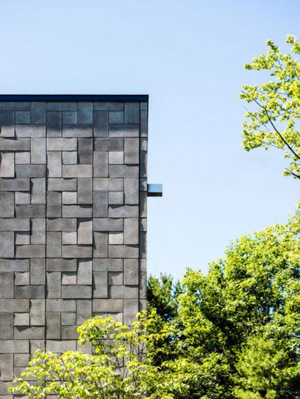 Unique house in Quebec - admirable complexity within a concrete box