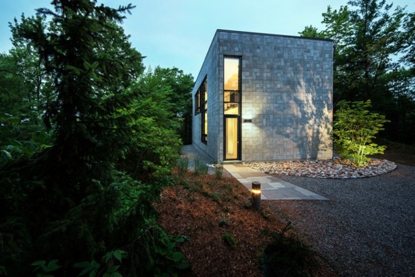 Unique house in Quebec - admirable complexity within a concrete box