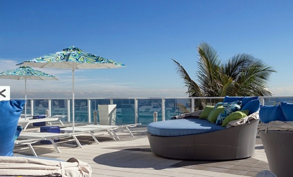 Cool ideas for day bed in the garden - bed of Aqua Source Outdoor