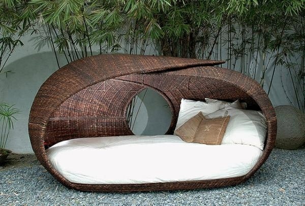 Cool ideas for day bed in the garden - bed of Aqua Source Outdoor