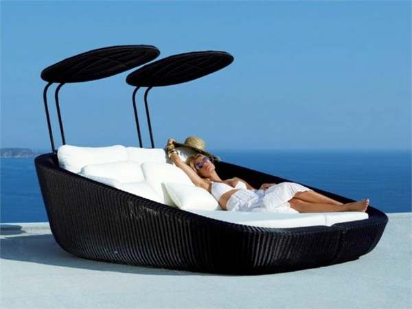 Cool ideas for day bed in the garden - bed of Aqua Source Outdoor
