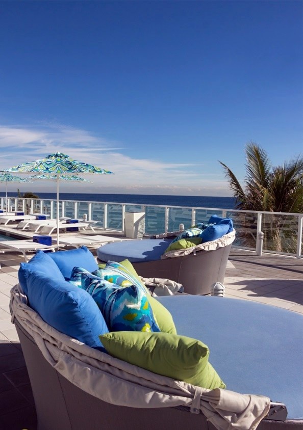Cool ideas for day bed in the garden - bed of Aqua Source Outdoor