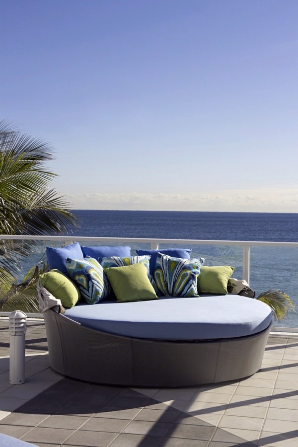 Cool ideas for day bed in the garden - bed of Aqua Source Outdoor