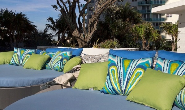 Cool ideas for day bed in the garden - bed of Aqua Source Outdoor