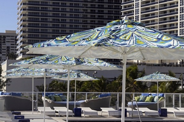 Cool ideas for day bed in the garden - bed of Aqua Source Outdoor
