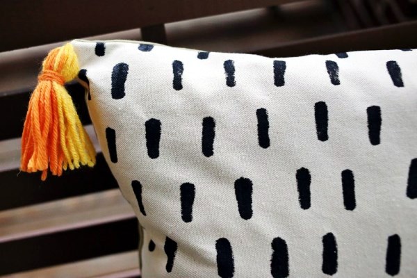 Unusual Home Accessories - DIY ideas for Pillow with cool patterns