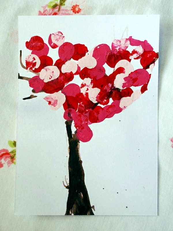 Five handmade festive tree for Valentine's Day Five handmade festive tree for Valentine's Day