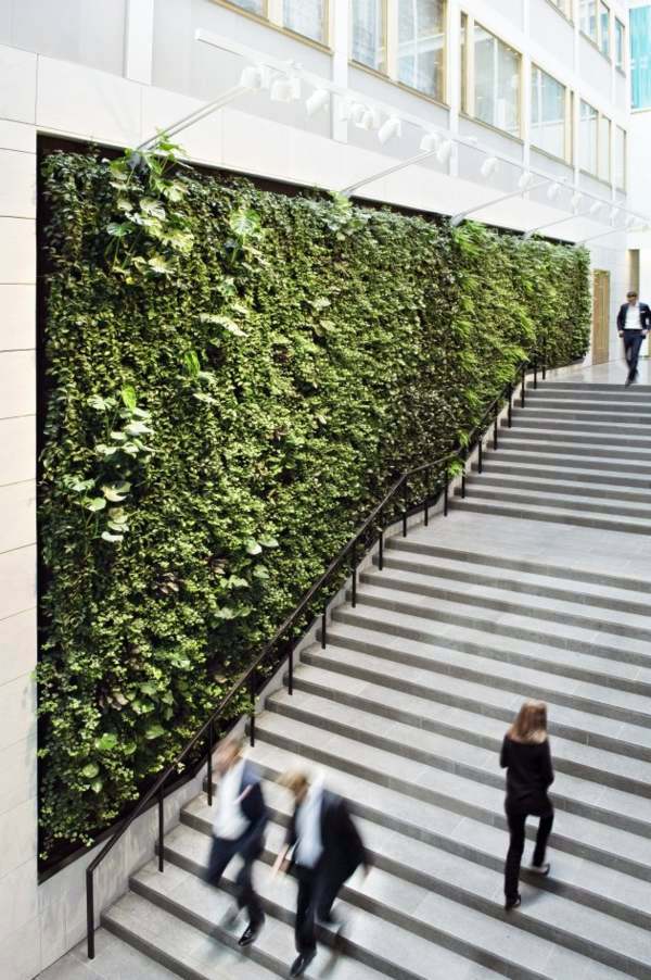 30 Incredible Vertical Gardens and green walls to admire