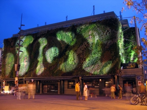 30 Incredible Vertical Gardens and green walls to admire