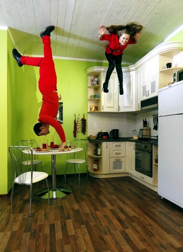 Upside Down House in Russia - amazing sight Upside Down House in Russia - amazing sight
