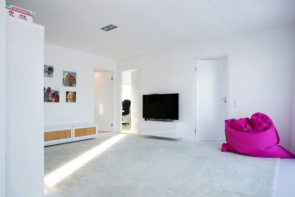 Swedish Modern Villa by Thomas Eriksson