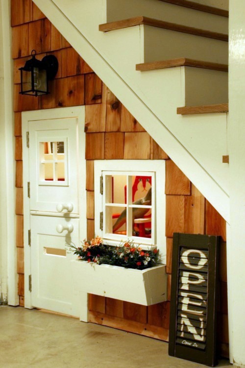 Free space in the stairwell - creative practical ideas