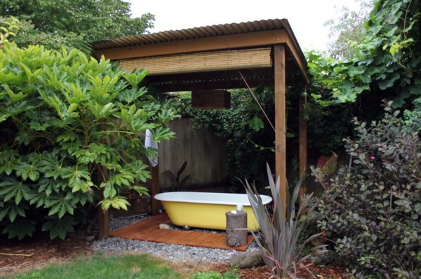 Enjoy relaxing bath in the garden Enjoy relaxing bath in the garden