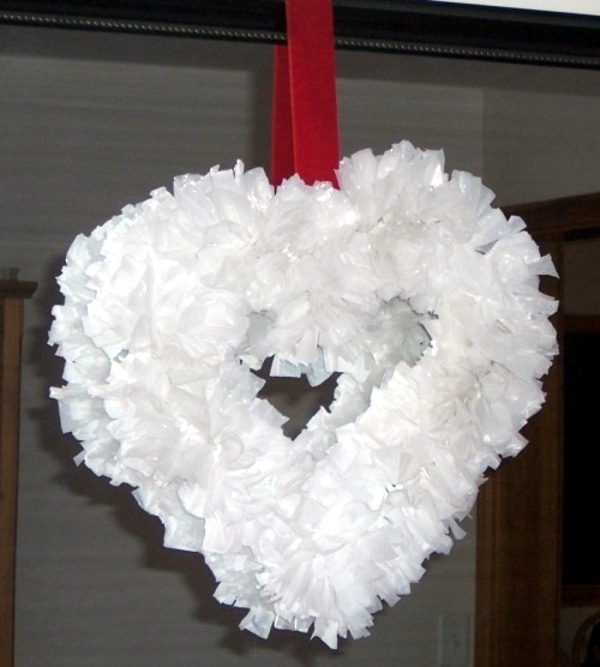 Great idea for plastic wreath for Valentine's Day Great idea for plastic wreath for Valentine's Day