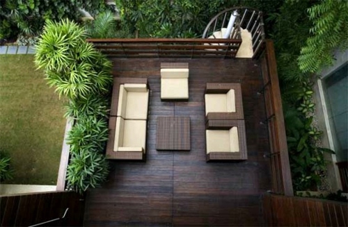 Lay patio and balcony with wooden tiles - Use wood tiles for flooring